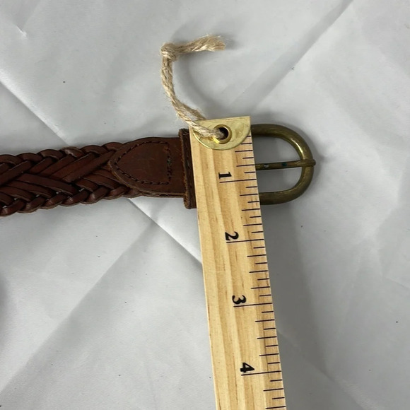 VINTAGE Kids NR Nutmeg Brown Braided Leather Belt with Brass Buckle Boho Size M - Picture 5 of 6